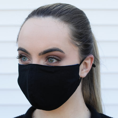 Luna with Solid Black Reversible Mask